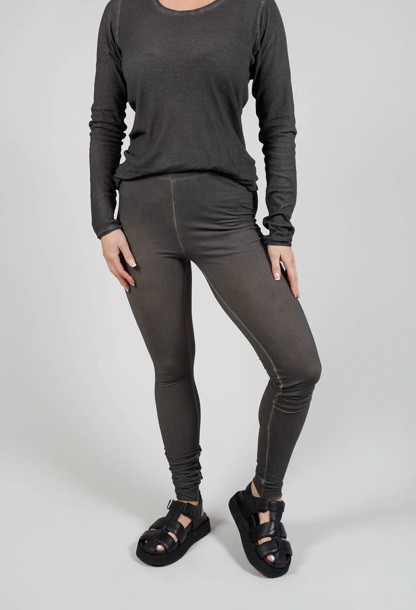 High-Waisted Leggings in Coal Cloud