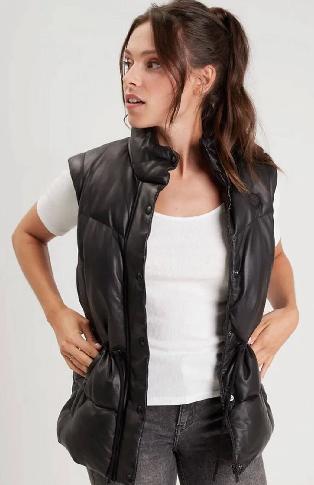 Sleeveless down jacket 102378