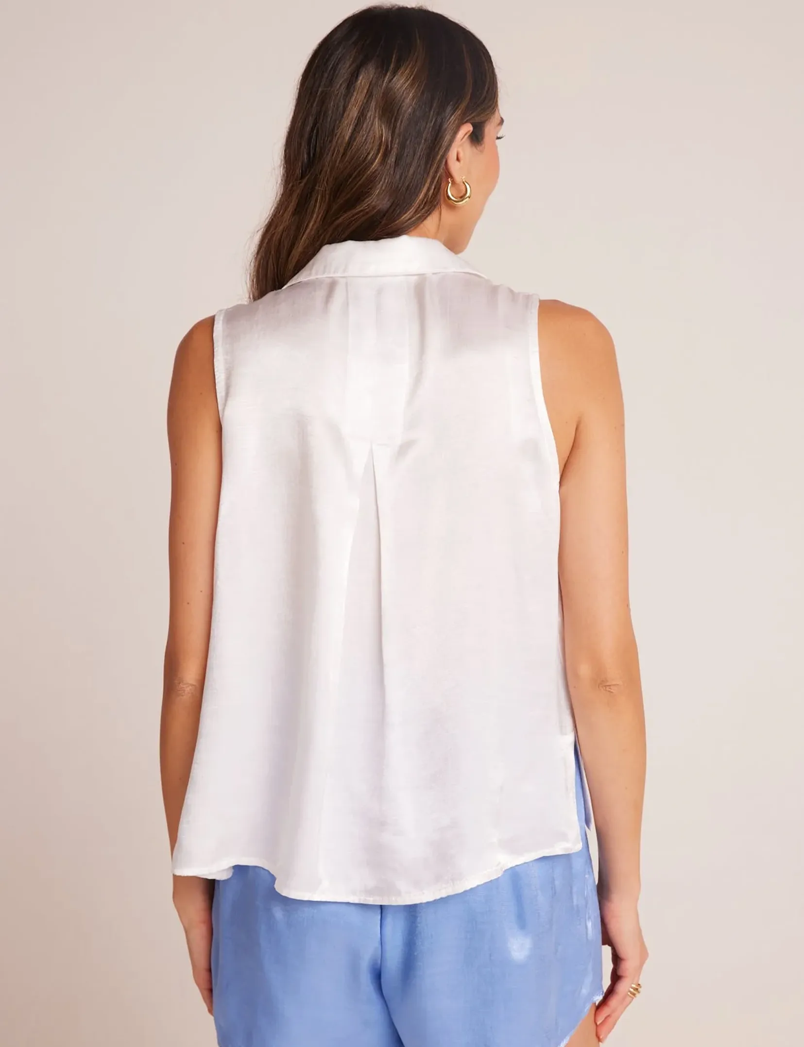 Sleeveless Notch Collar Button Down Top, White